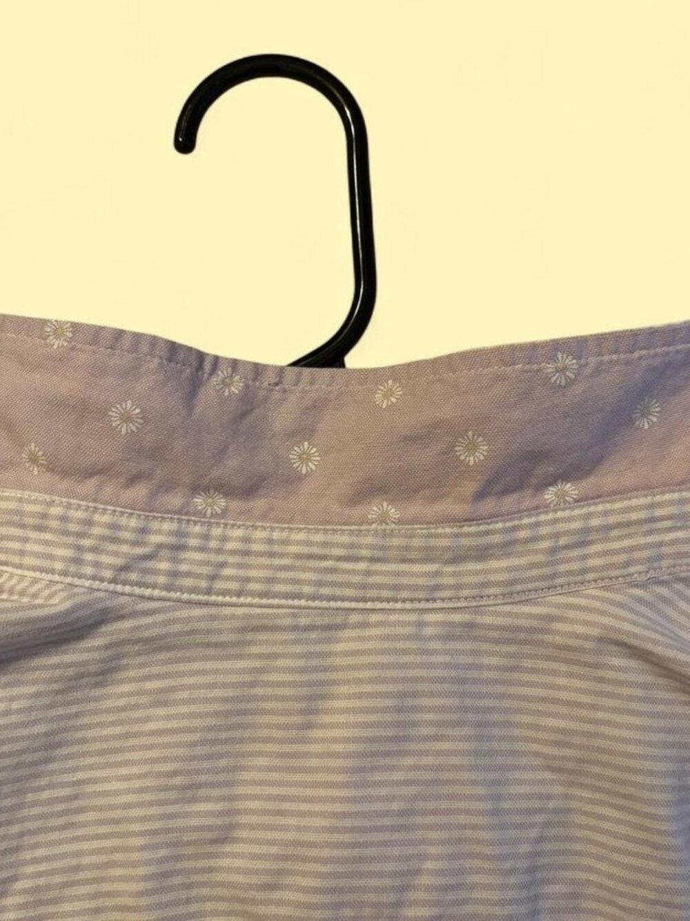White & Light Purple Striped Button Up With Flower Detailing, Size Petite M/S